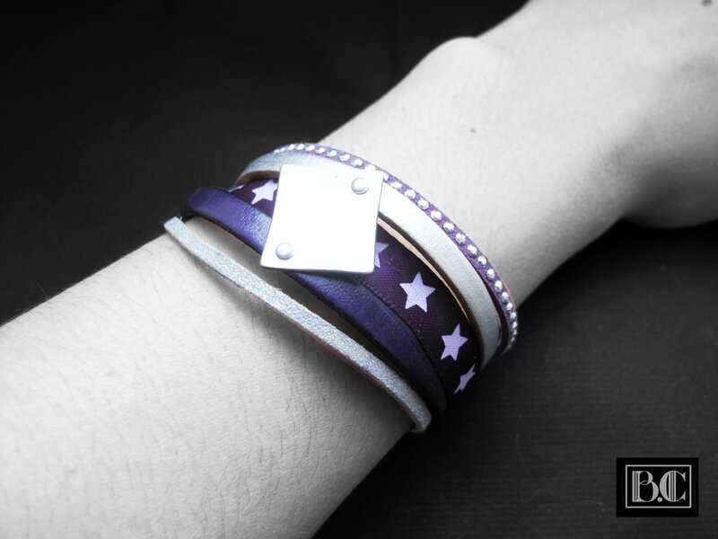 Bracelet manchette carré bronze blanc variation violet argenté porté