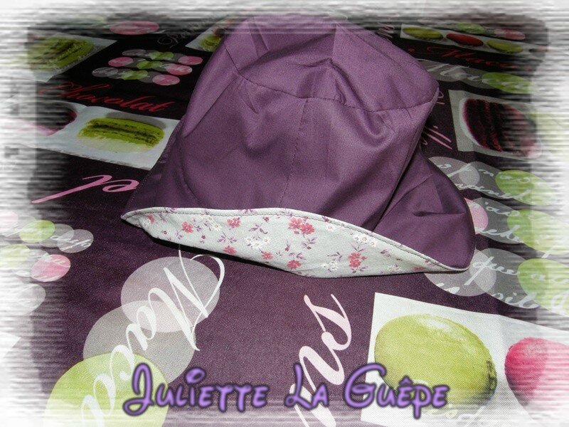 chapeau gris fleuri et violet 1