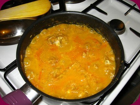 vinegarchickencurrycooking