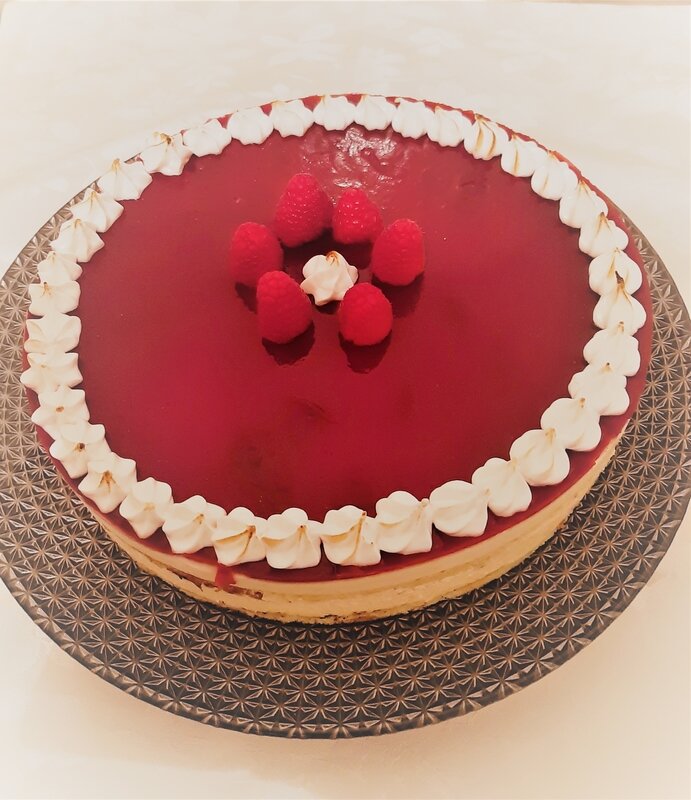 entremet à la vanille, agrumes et framboise ( du chef Custos) 