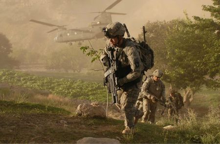 us-army-special-troops-battalion-101st-airborne-division-air-assault-into-a-village-inside-the-jowlzak-valley-in-the-parwan-province-of-afghanistan