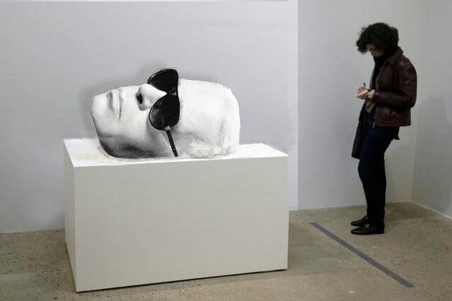 Eye-catching-Sculptures-of-A-Mask-1