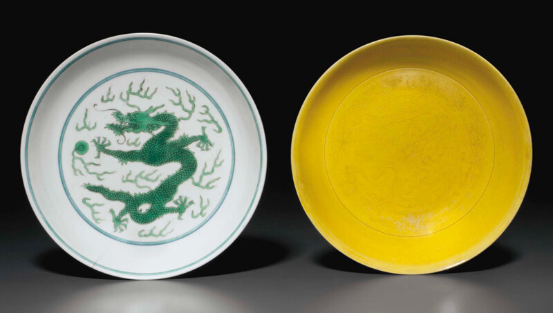 2015_NYR_03720_3163_000(a_green-glazed_dragon_dish_and_a_yellow-glazed_incised_dragon_dish_dao)
