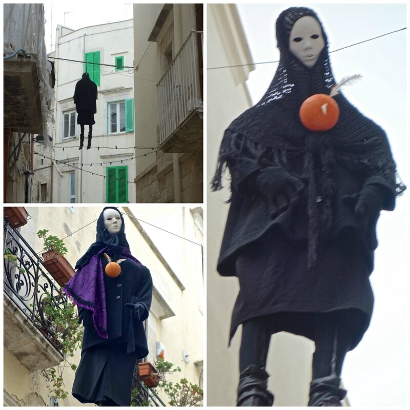 femmes pendues Molfetta