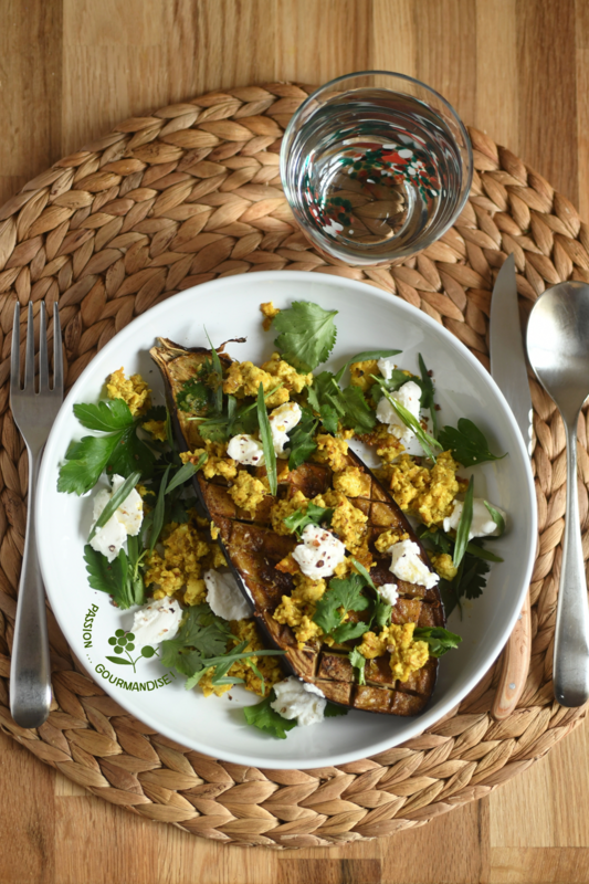 Assiette d'aubergine au four, tofu brouillé aux épices & Ricotta_1