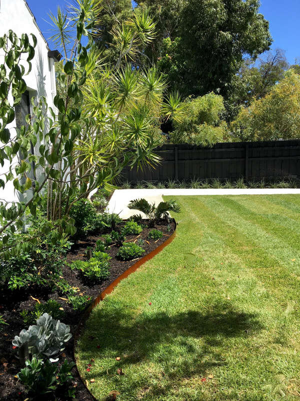 Ascher-Smith-Perth-Landscaping-Hawkstone-ExteriorStyling-4