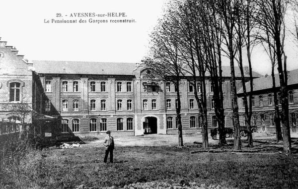 AVESNES-Le Collège reconstruit (Années 20)