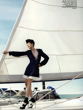 Hyun_Yi_Lee___Vogue_Korea_May_2010___8