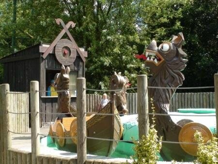 walibi_dragon_boat_2