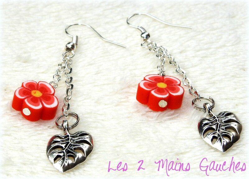 boucles d'oreille avec fleur rouge et feuille exotique