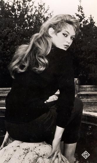 1956-pull_noir-010-2