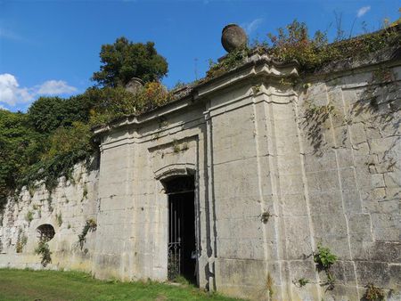 Terrasses et jardins du château de Stors