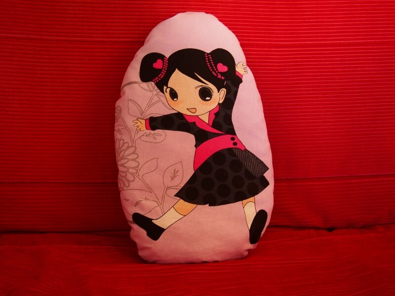Coussin-aux-personnages-Kawaï