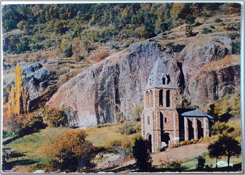 Ste Marie des Chazes 2 - chapelle romane