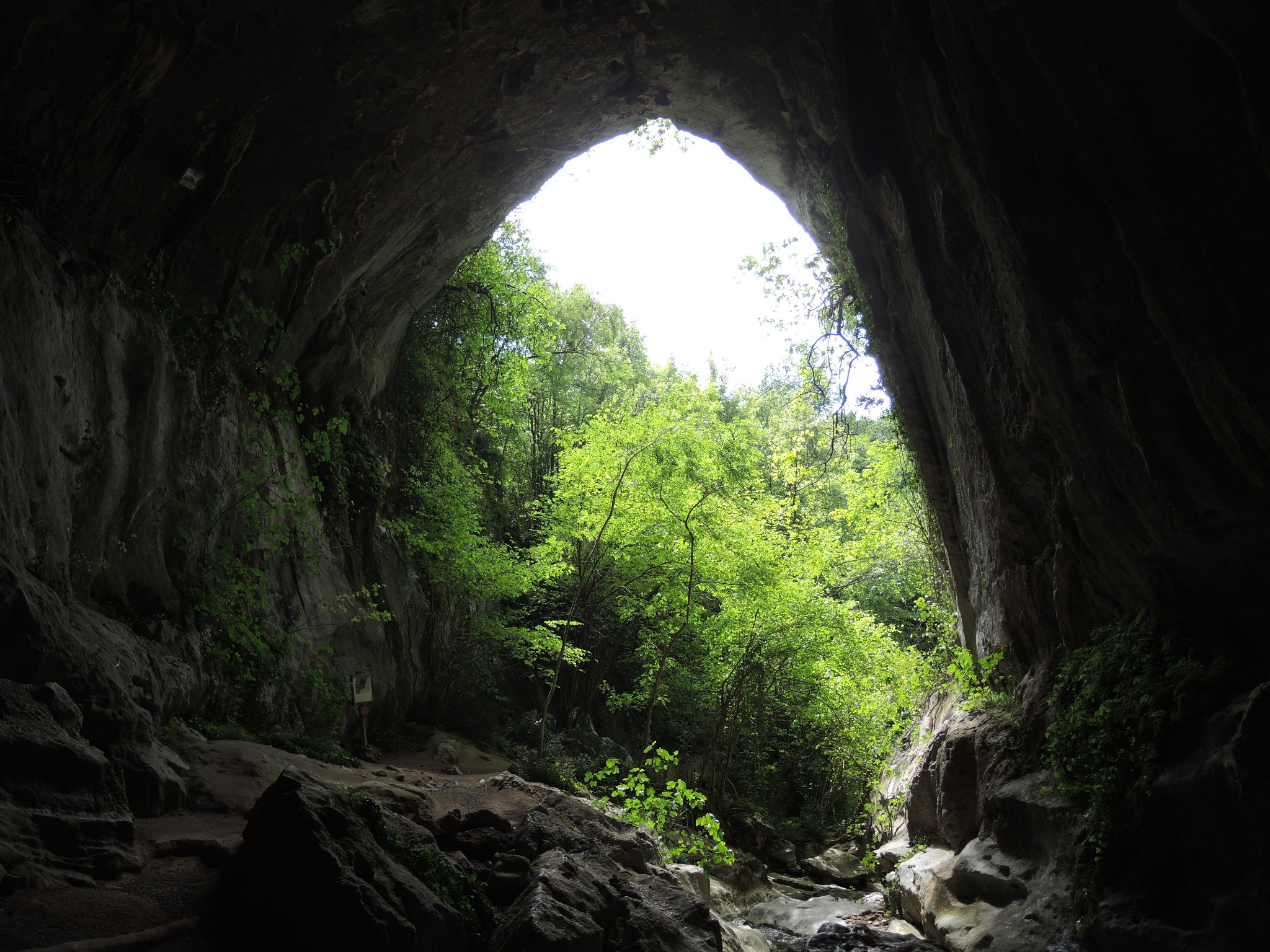 Zugarramurdi, la grotte, intérieur, vue extérieure (Espagne)