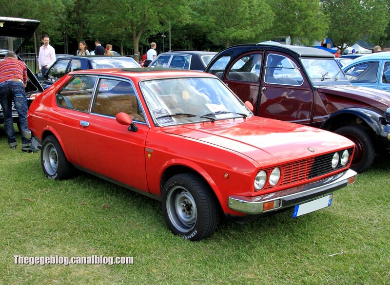 Fiat 128 berlinetta de 1976 (Retro Meus Auto Madine 2012) 01