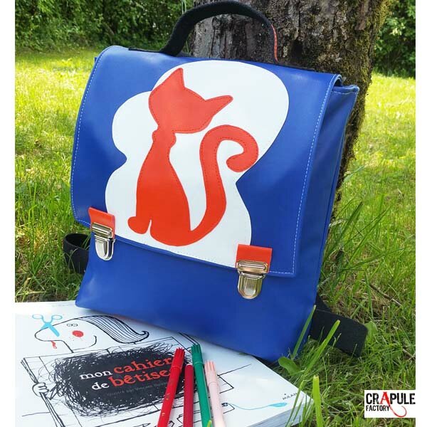  Cartable maternelle /sac à dos /sacoche original pop bleu blanc orange rabat applique Chat fermeture clip
Original et beau - fait main - mini série made in france
COLLECTION : 