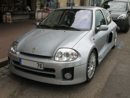 RenaultClioV6av