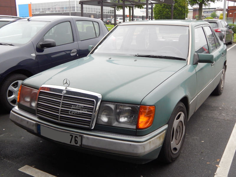 Mercedes250DW124av1