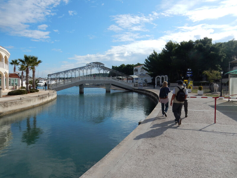 Rogoznica, canaux avant l'entrée de la marina jeudi 31 octobre 2019