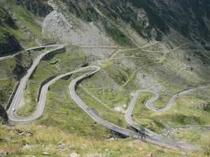 Transfagarasan_twisty_road