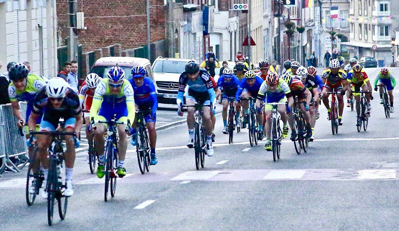 NOCTURNE CYCLISTE 2018 peloton arrivée