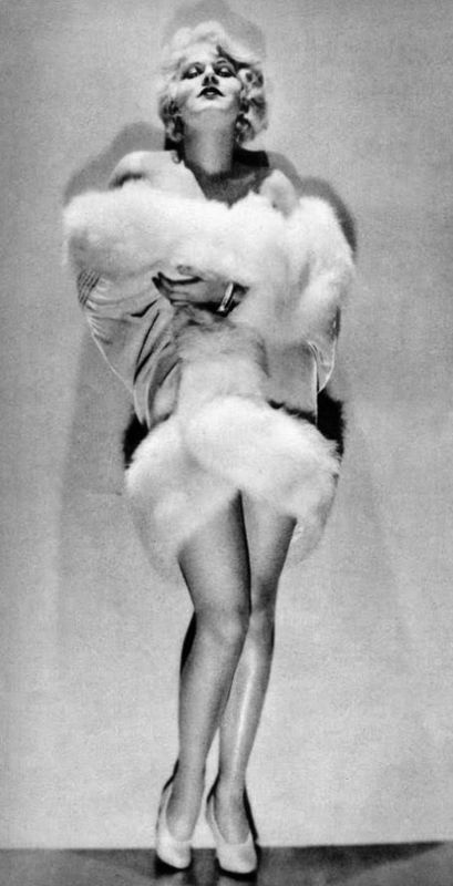 jean-1930s-portrait_entier-01-1