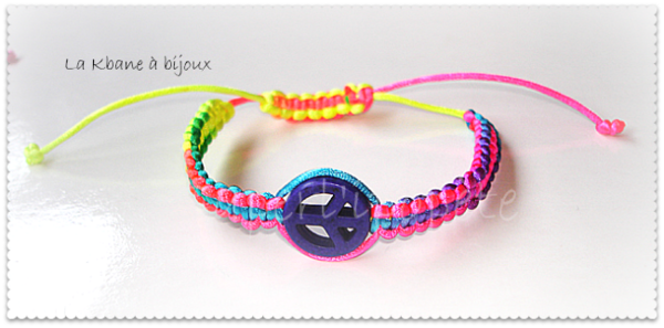 bracelet macramé peace violet