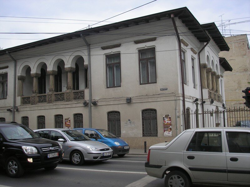 196, cal. Victoriei: Dissescu Mansion