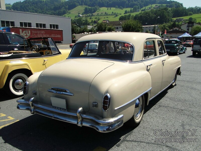 desoto-deluxe-4door-sedan-1951-2