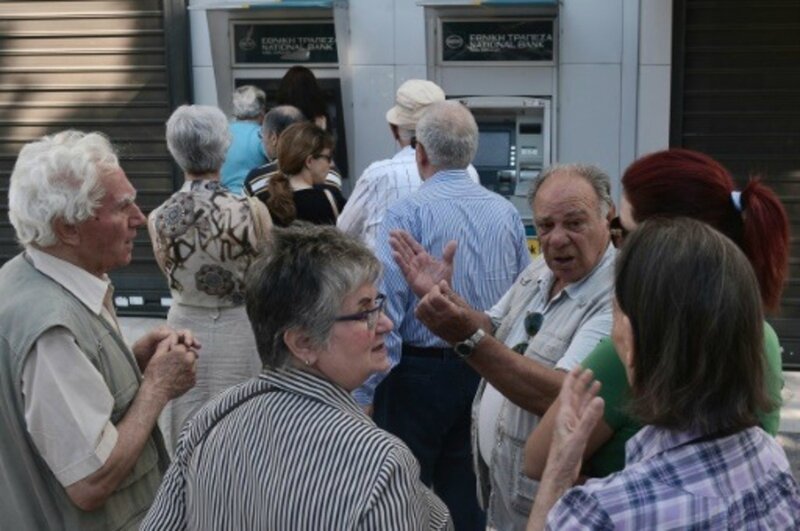 Grece-et-le-distributeur-de-billets-devint-la-nouvelle-Agora_article_popin