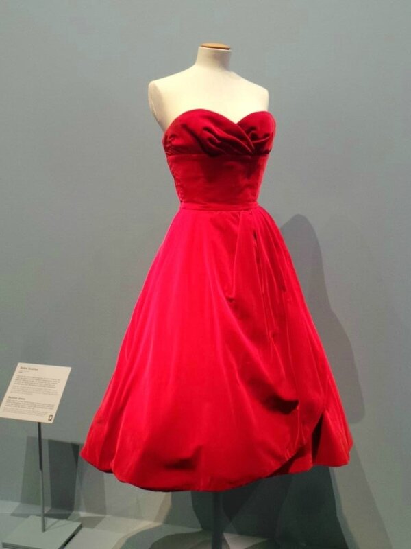 Dalida robe rouge