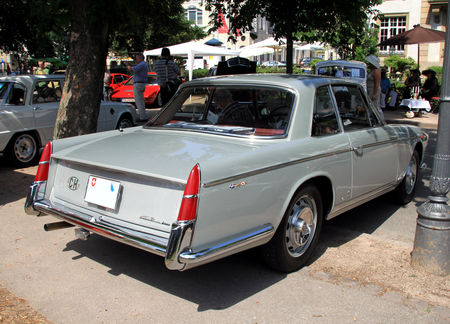 Alfa_romeo_2000_S__vignale_de_1958__34_me_Internationales_Oldtimer_meeting_de_Baden_Baden__02