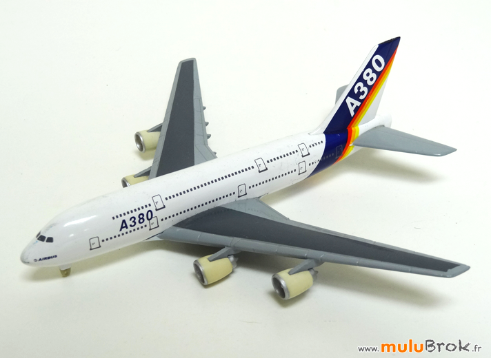 AVIONS-AIRBUS-A380-8-muluBrok-Collection-Vintage