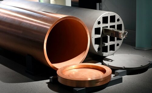 stockage_dechets_nucl_aires_contenuer_en_fonte_et_virolle_en_cuivre