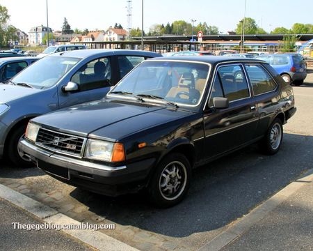 Volvo 343 GLS coupé (Rencard Haguenau avril 2011) 01