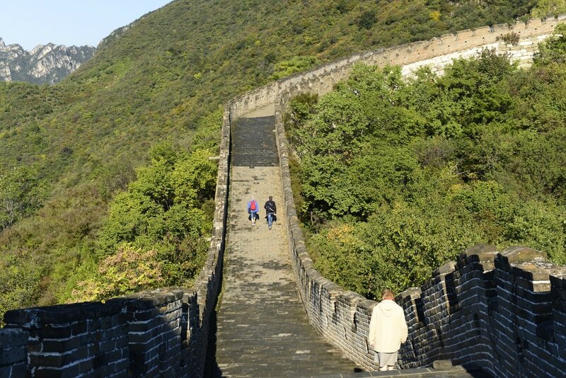 Montée d'un tronçon de la Grande muraille à Mutianyu.