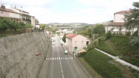 rue Loubet (12) vue du pont