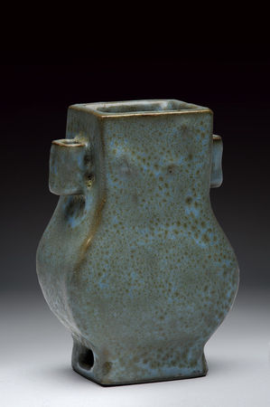 Small_junyao_type_vase__Fang_Hu_shaped3