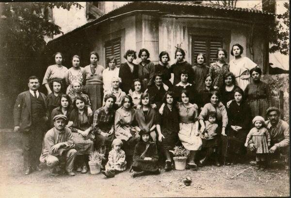 Filature-de-soie-dans-les-annees-1920