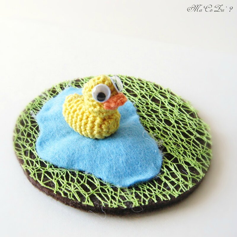 mini canard jaune au crochet