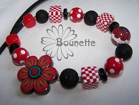 collier-fleur-rouge--2-