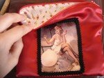 pochette_pin_up_rouge_2