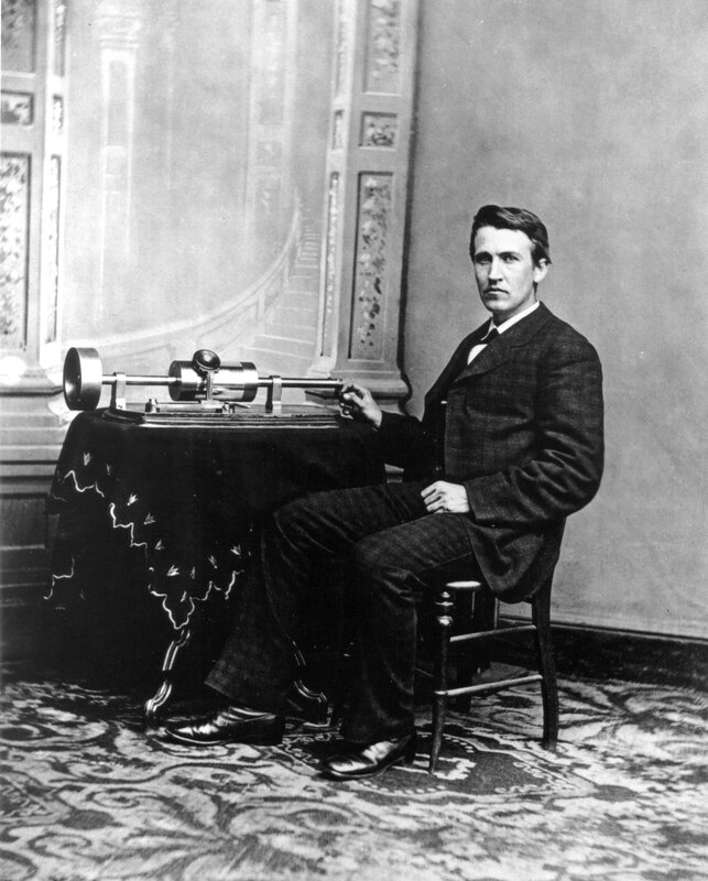 05 B Edison-and-tinfoil-phonograph