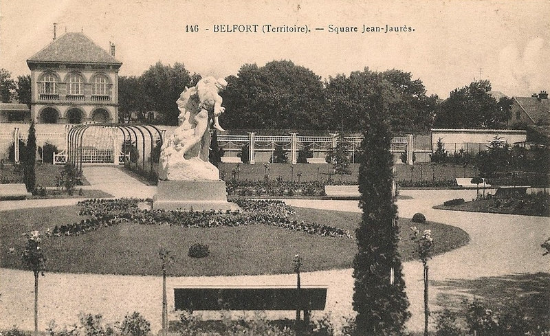 Belfort CPA Fbg Vosges n°1e Square Jean Jaurès Sculpture Age de Pierre Hôpital