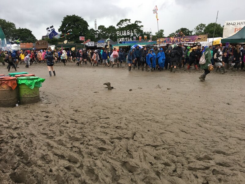 Glastonbury festival 2016 Worthy Farm Pilton Somerset mud boue
