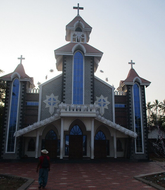 EZHUPUNNA (église)