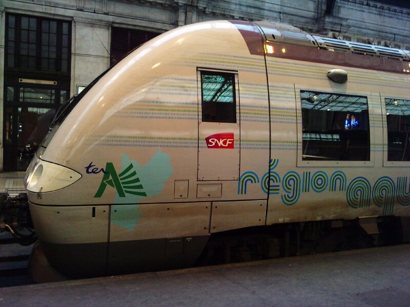 AGC Aquitaine dans sa nouvelle livrée (automne 2009)
