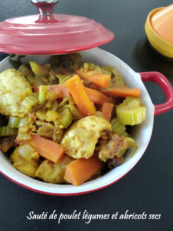 sauté de poulet légumes et abricots secs1