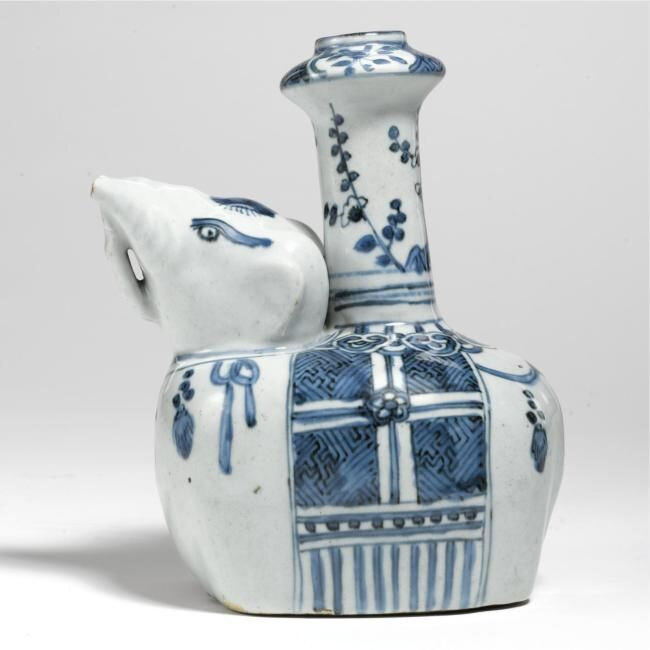 A blue and white 'elephant' kendi, Ming dynasty, Wanli period (1573-1620)